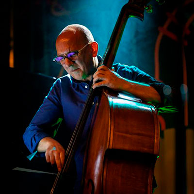 Miguel Ângelo, contrabaixista e compositor jazz
